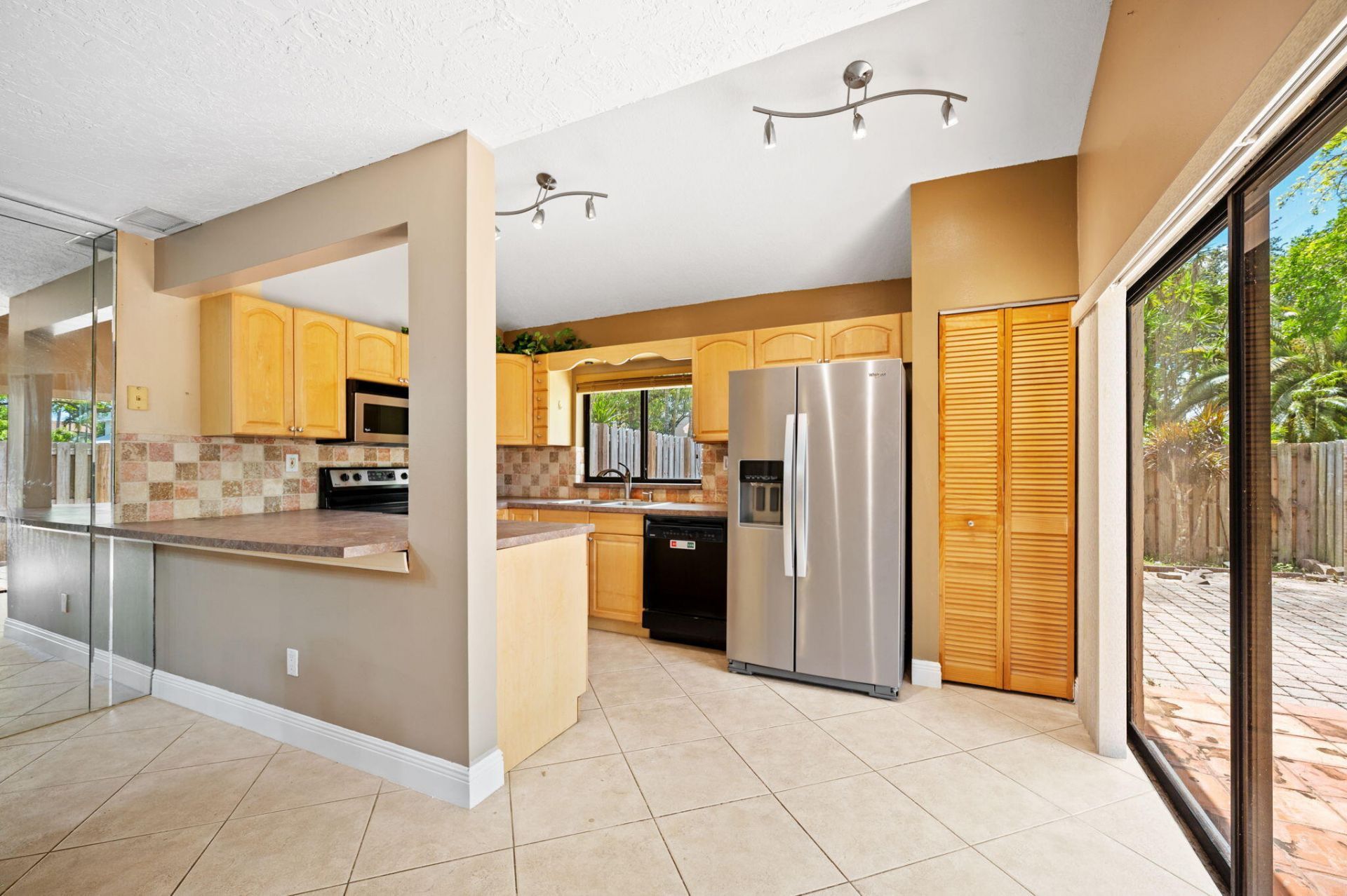 620 Commodore Drive, Plantation, FL 33325 Photo