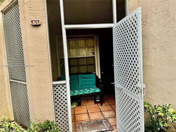 8664 SW 3rd St , Unit 101, Pembroke Pines, FL 33025