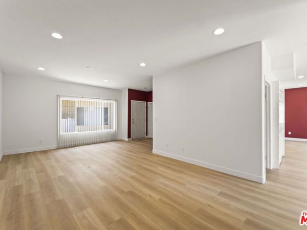 12375 Osborne Place, Unit 13, Pacoima, CA 91331