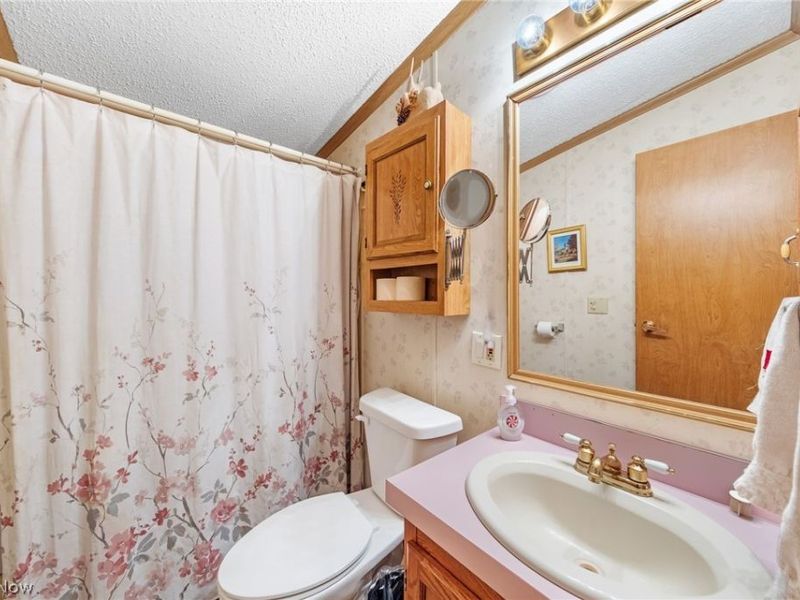 227 C Street SW, Navarre, OH 44662 Photo 10