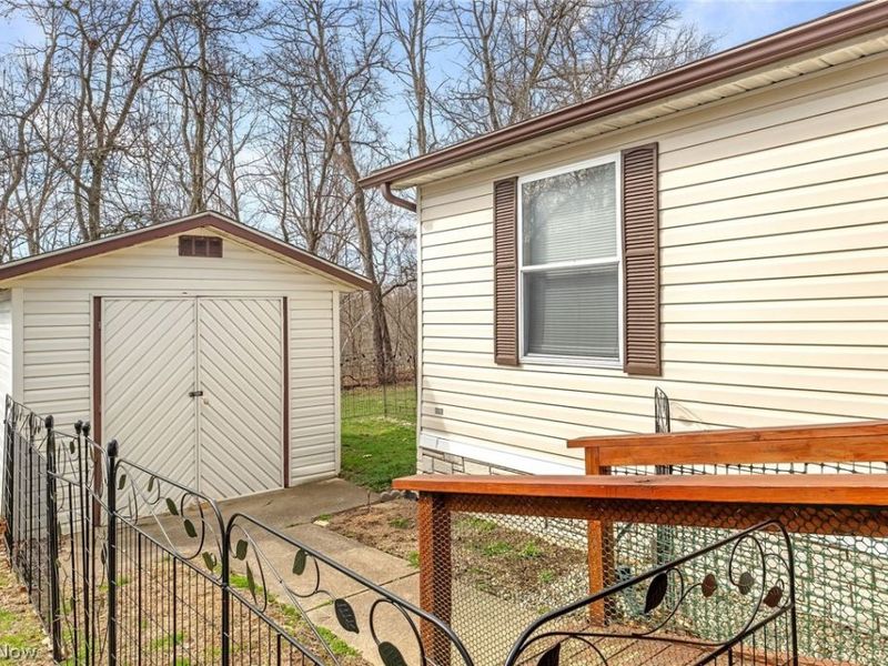 227 C Street SW, Navarre, OH 44662 Photo 24