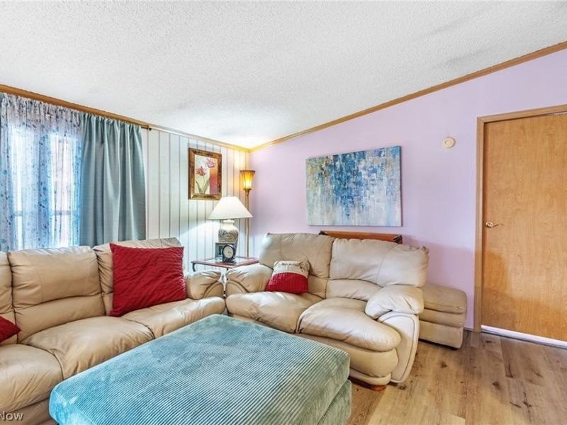 227 C Street SW, Navarre, OH 44662 Photo 3