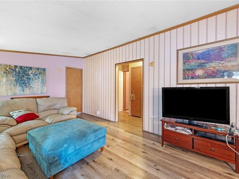 227 C Street SW, Navarre, OH 44662 Photo 5