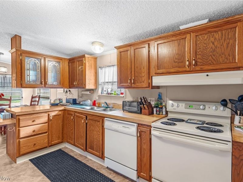 227 C Street SW, Navarre, OH 44662 Photo 6