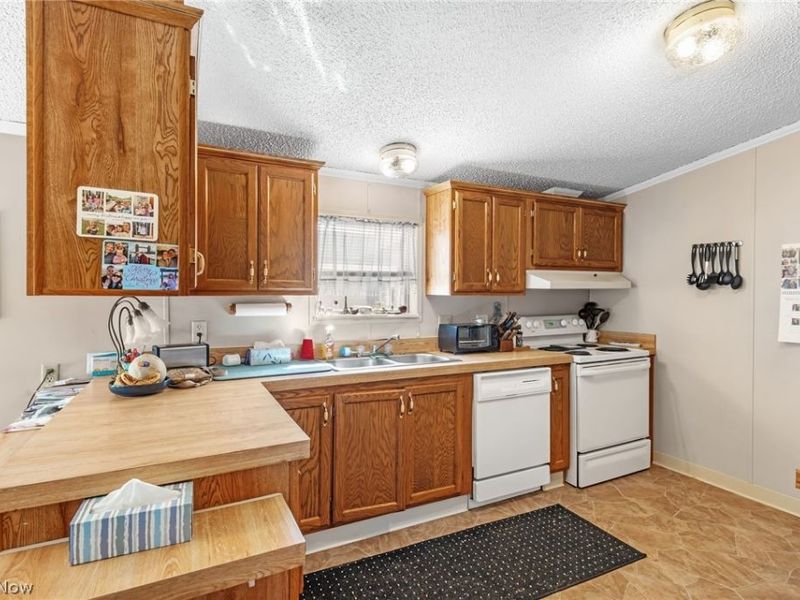 227 C Street SW, Navarre, OH 44662 Photo 7