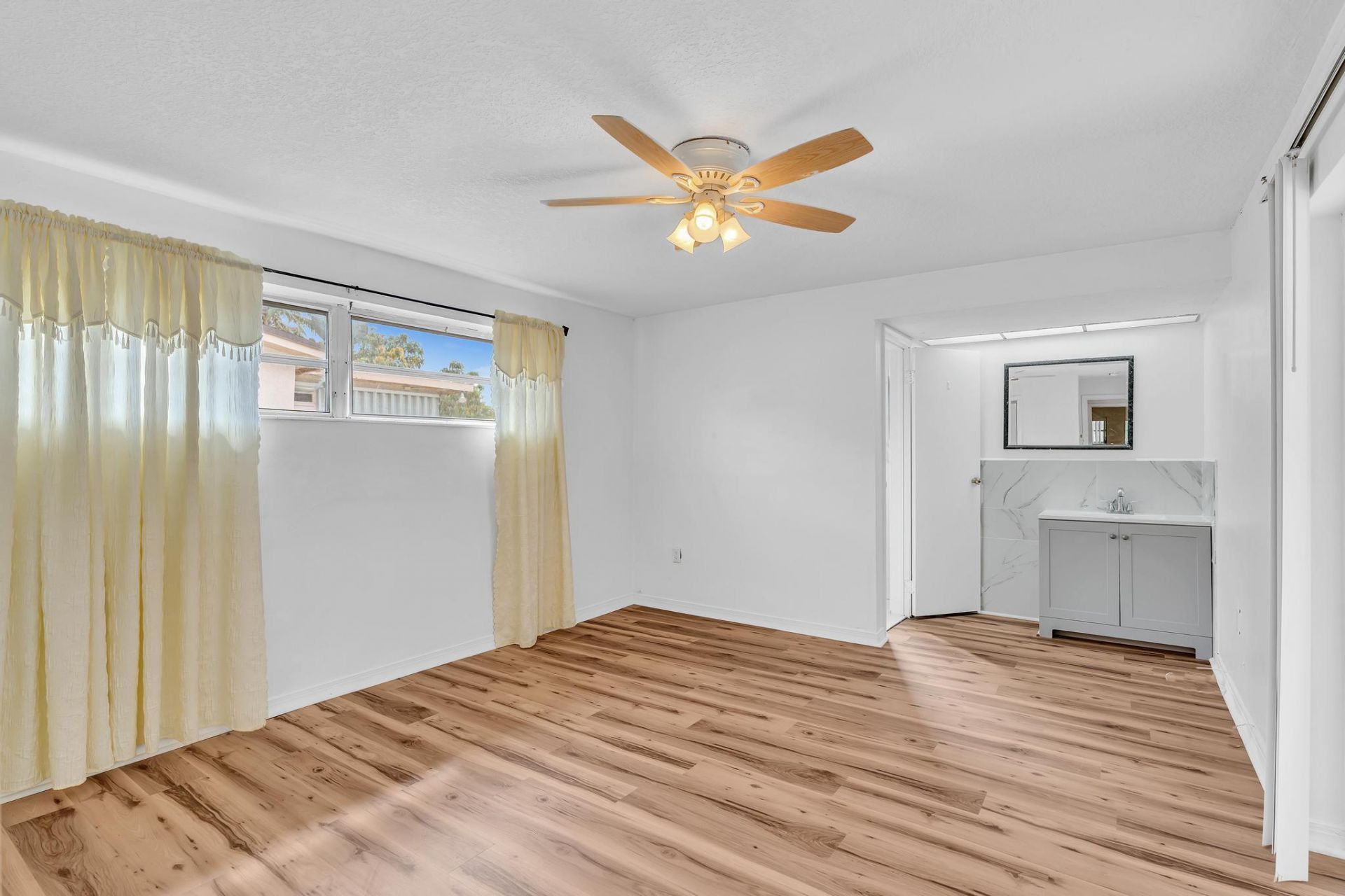 2445 NW 72nd Avenue, Sunrise, FL 33313 Photo