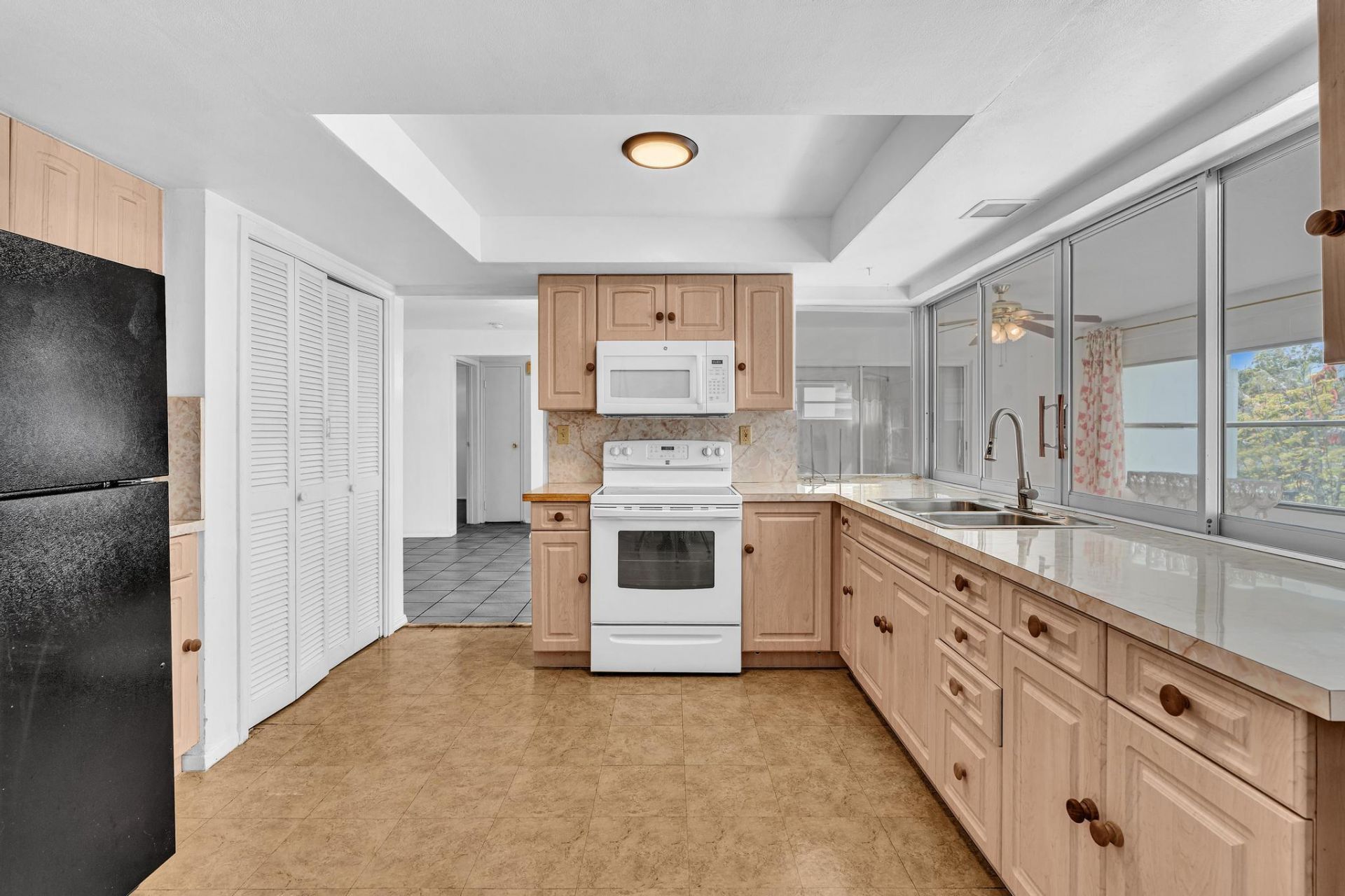 2445 NW 72nd Avenue, Sunrise, FL 33313 Photo