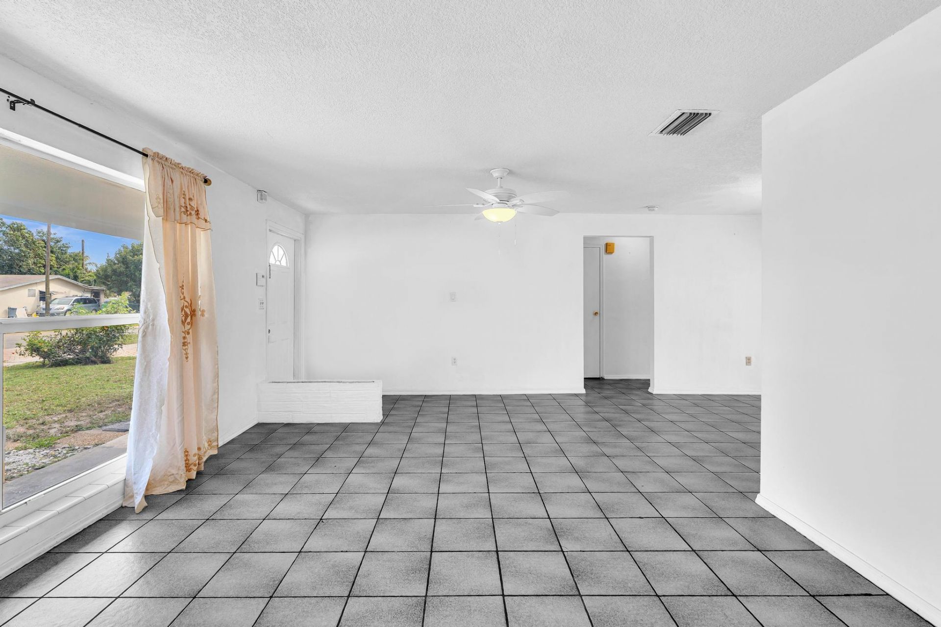 2445 NW 72nd Avenue, Sunrise, FL 33313 Photo