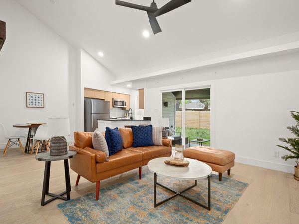 6807 Woodhue DR , Unit A, Austin, TX 78745