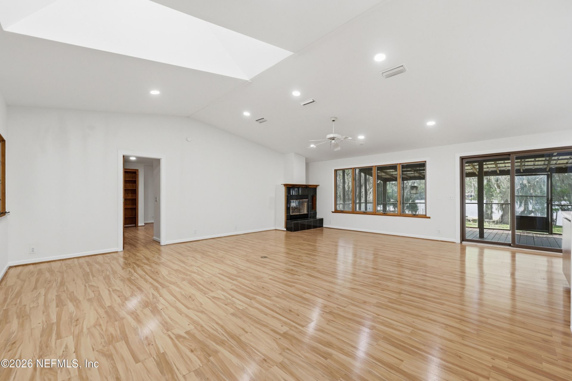 125 Twin Lake Grove Drive, Interlachen, FL 32148 Photo