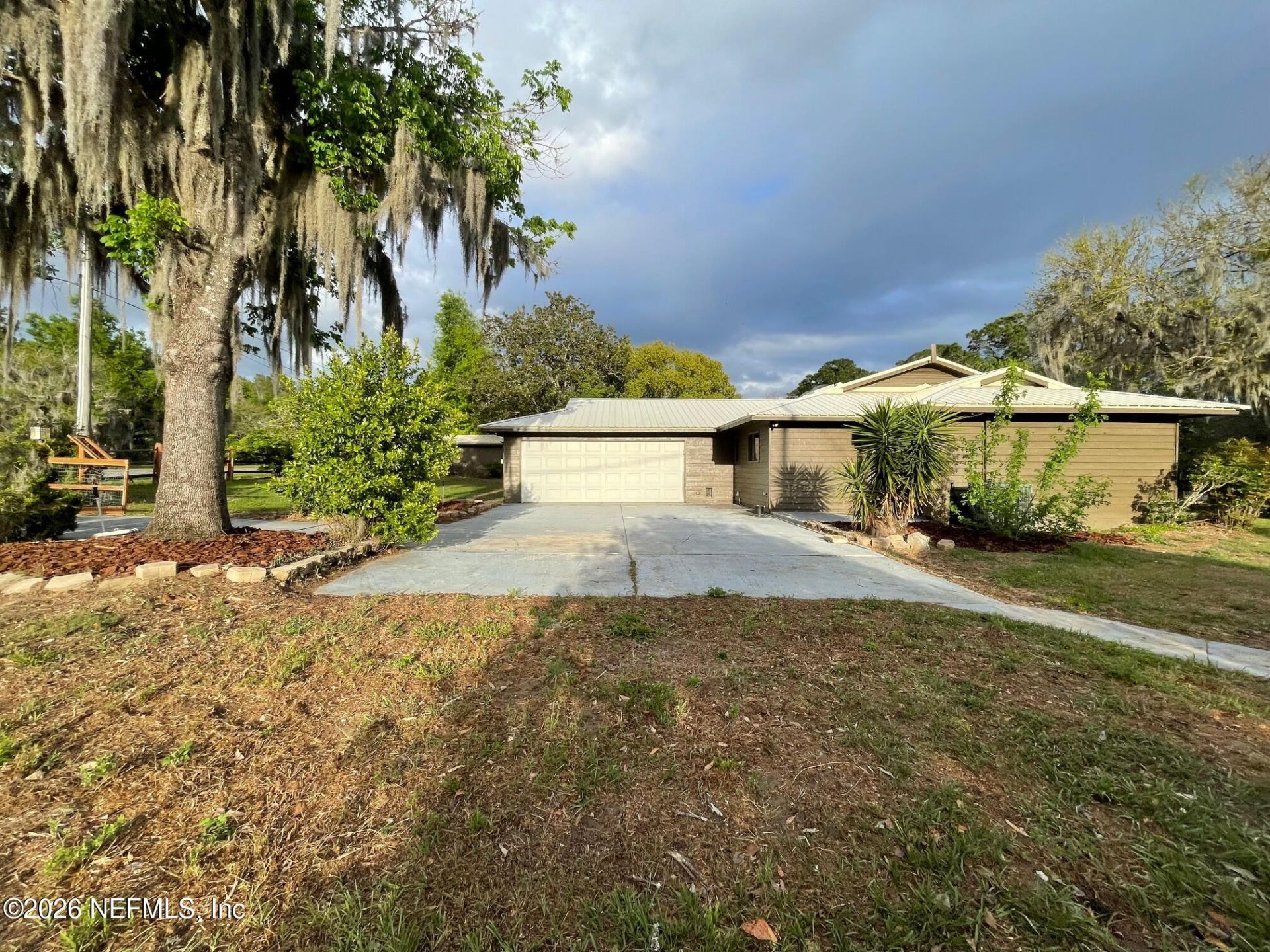 125 Twin Lake Grove Drive, Interlachen, FL 32148 Photo