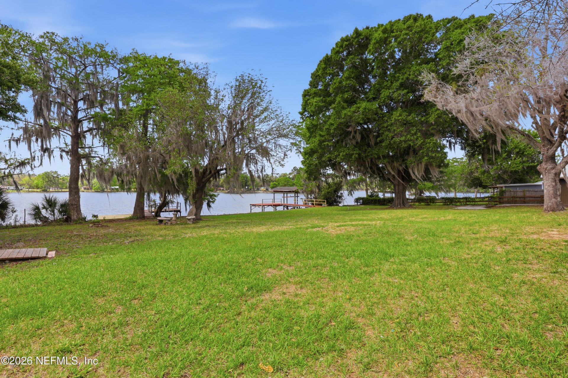 125 Twin Lake Grove Drive, Interlachen, FL 32148 Photo