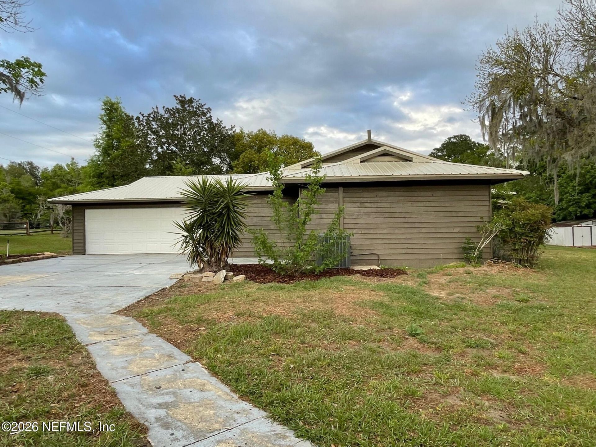 125 Twin Lake Grove Drive, Interlachen, FL 32148 Photo