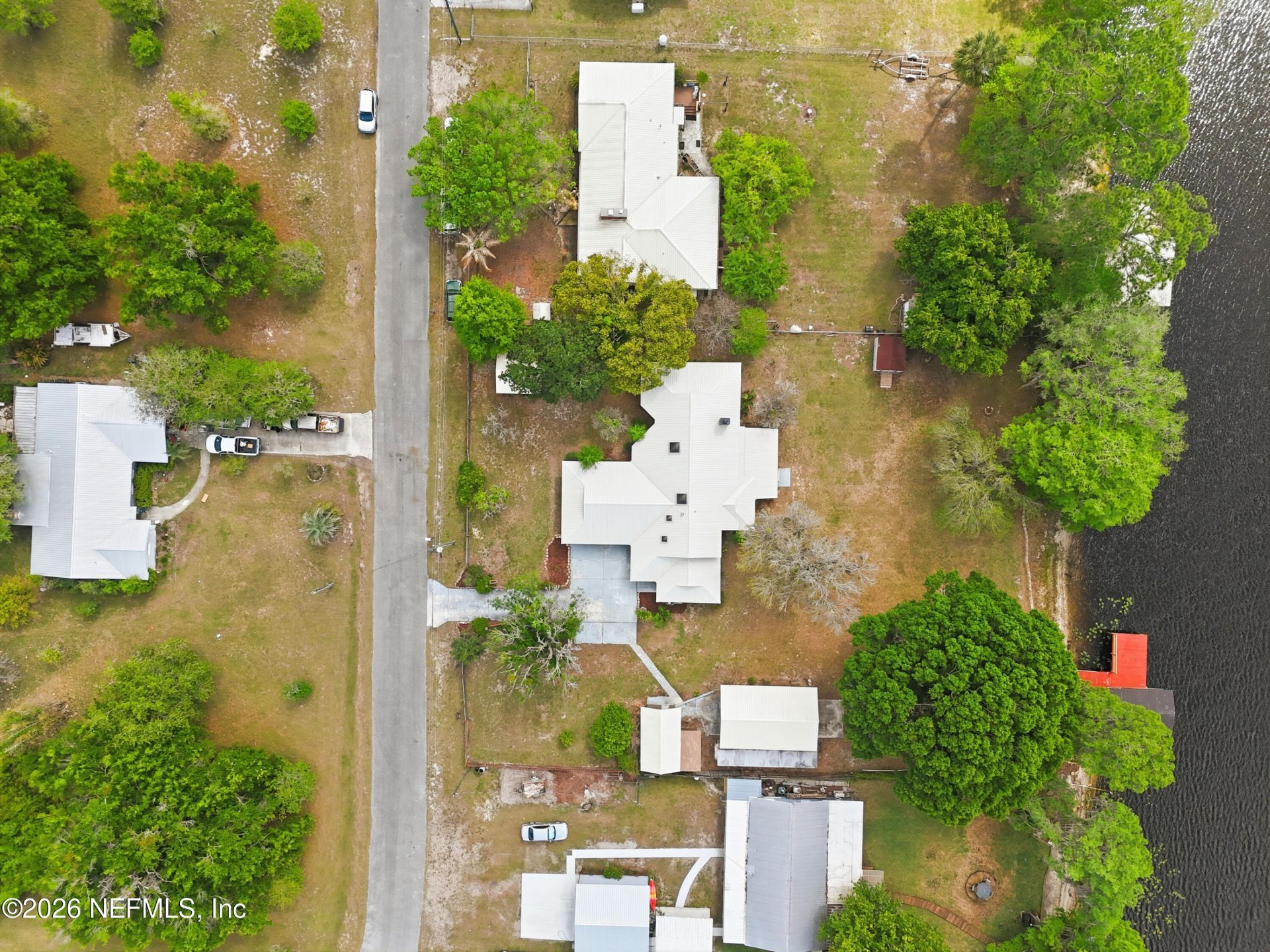 125 Twin Lake Grove Drive, Interlachen, FL 32148 Photo