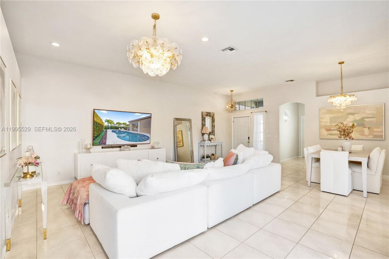 6928 NW 33rd St, Margate, FL 33063 Photo