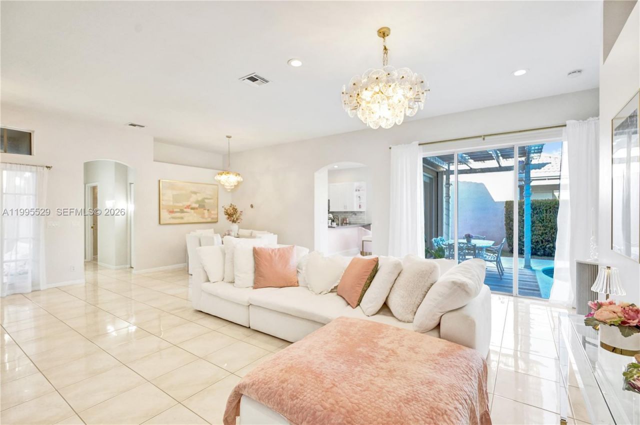 6928 NW 33rd St, Margate, FL 33063 Photo