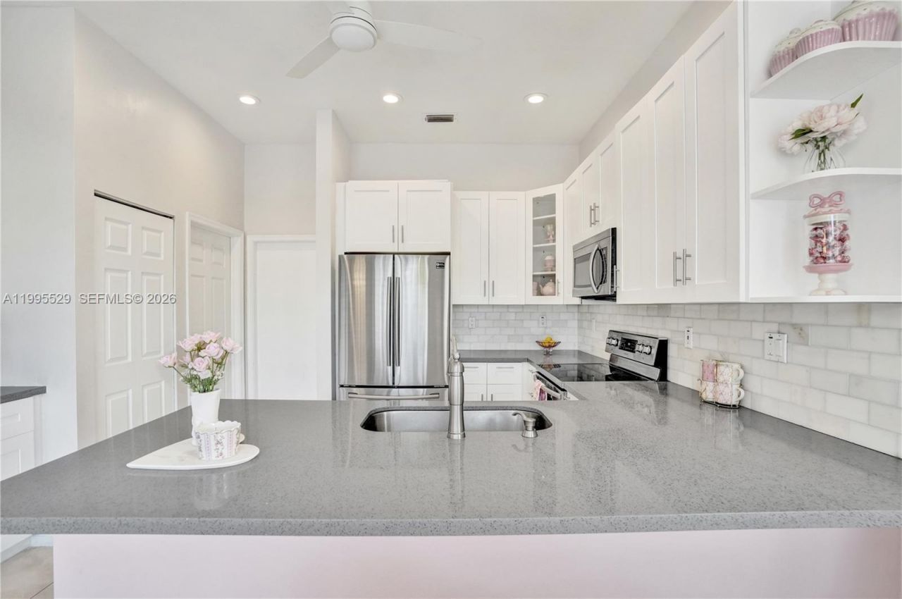 6928 NW 33rd St, Margate, FL 33063 Photo