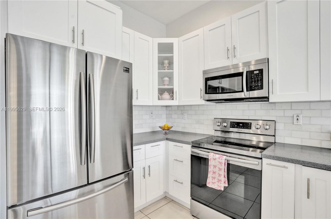 6928 NW 33rd St, Margate, FL 33063 Photo