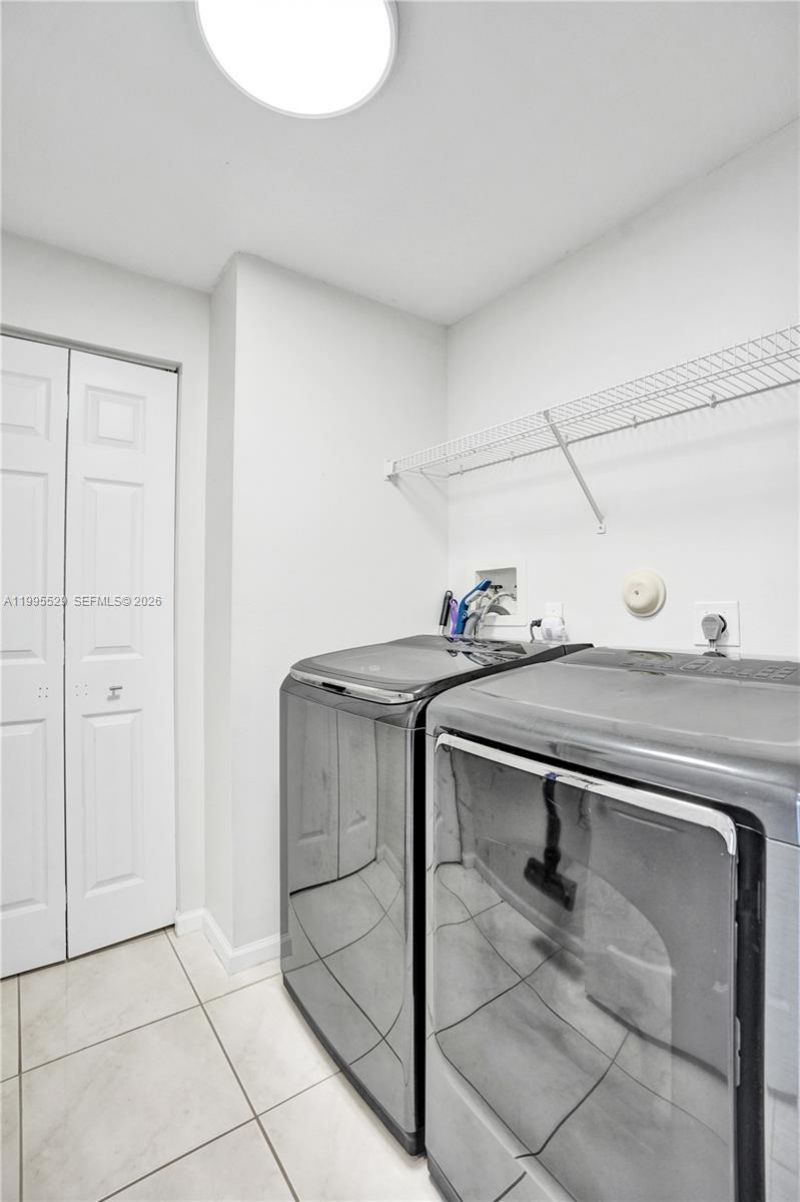 6928 NW 33rd St, Margate, FL 33063 Photo