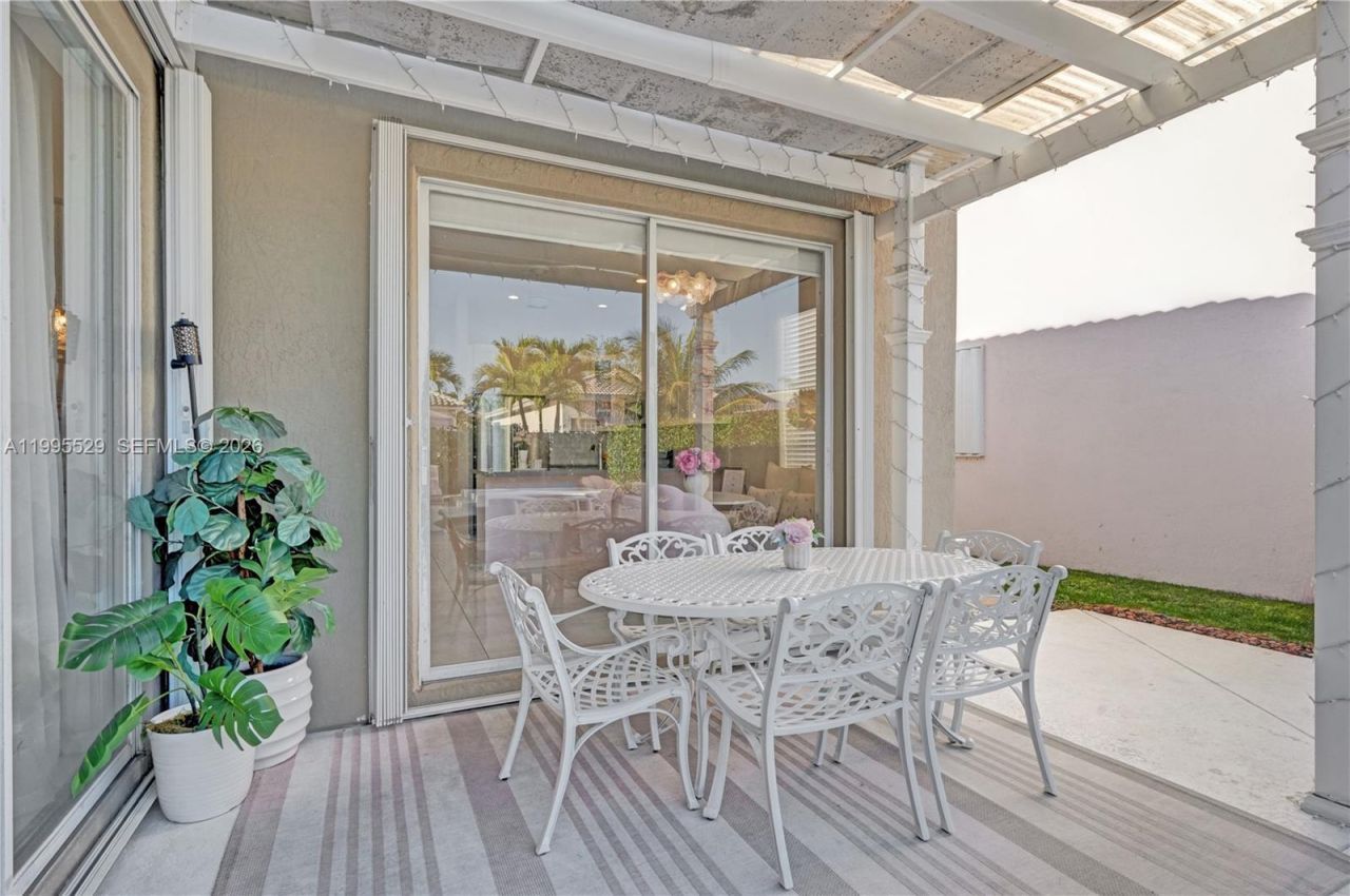 6928 NW 33rd St, Margate, FL 33063 Photo