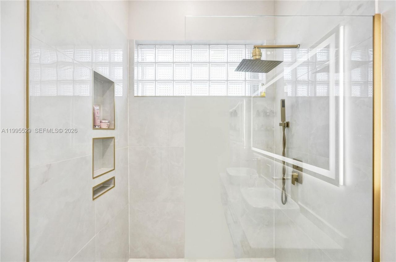 6928 NW 33rd St, Margate, FL 33063 Photo