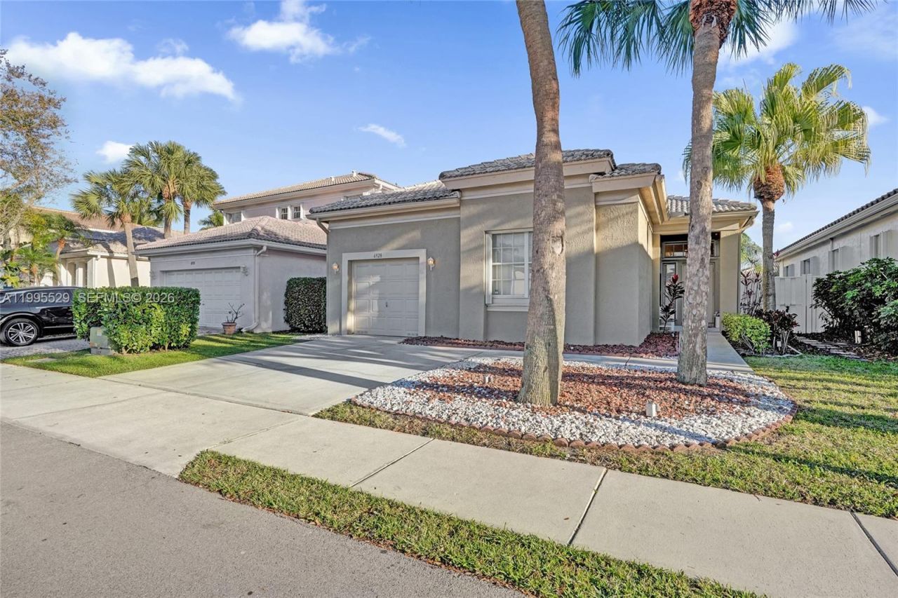 6928 NW 33rd St, Margate, FL 33063 Photo