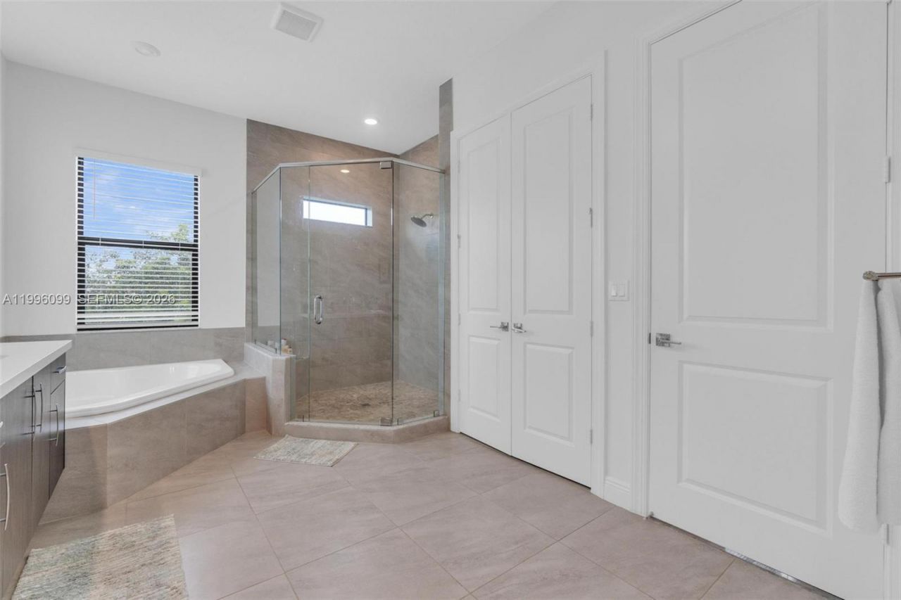 9150 Parkland Bay Dr, Parkland, FL 33076 Photo