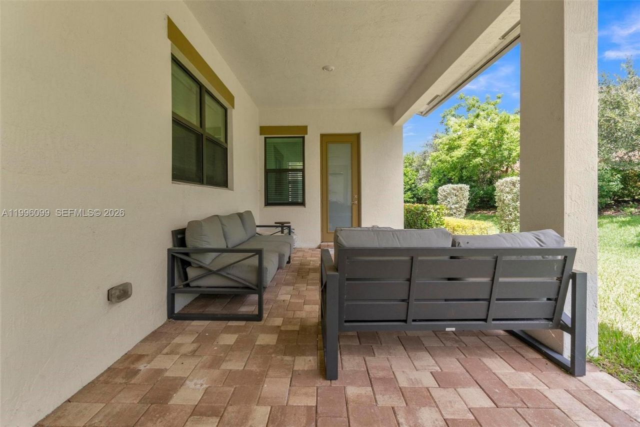 9150 Parkland Bay Dr, Parkland, FL 33076 Photo