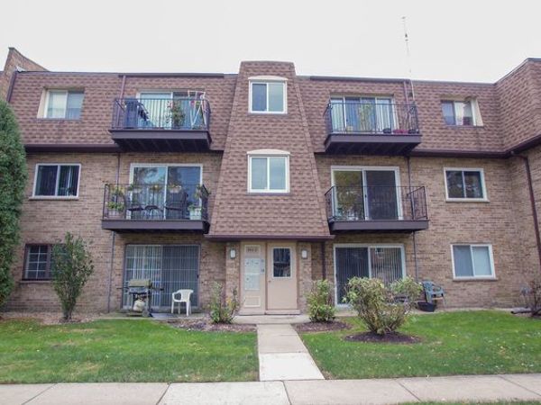 9422 Bay Colony Drive , Unit 2W, Des Plaines, IL 60016