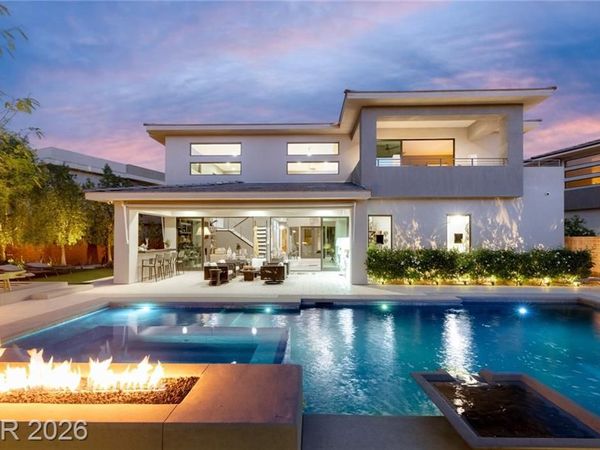 19 MOONFIRE Drive , Las Vegas, NV 89135