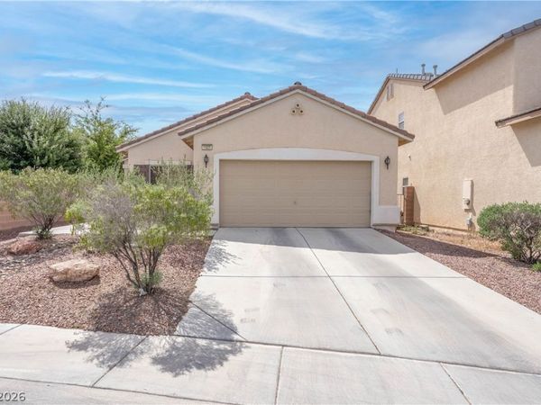 1025 Echo Beach Avenue , North Las Vegas, NV 89086