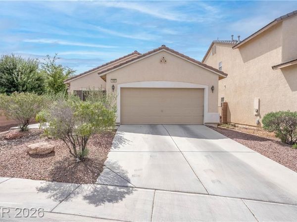 1025 Echo Beach Avenue , North Las Vegas, NV 89086