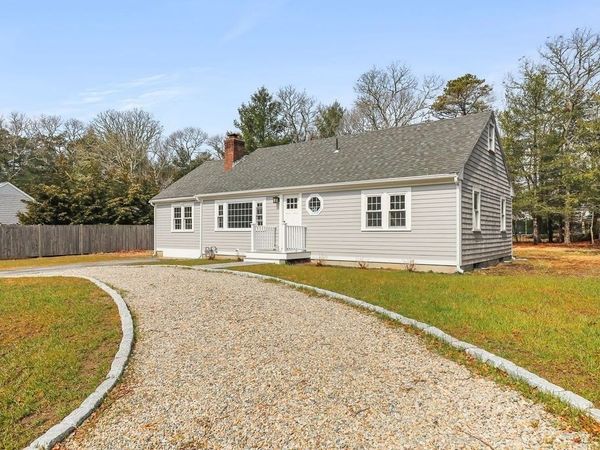 80 Mariner Cir, Barnstable, MA 02635
