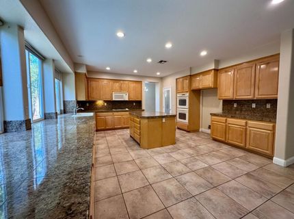 1661 Baines Ave, Sacramento, CA 95835 Photo