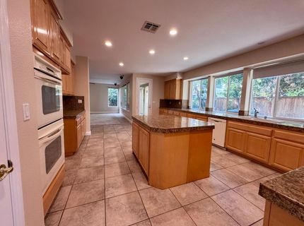 1661 Baines Ave, Sacramento, CA 95835 Photo