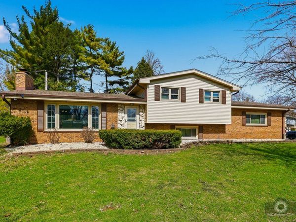 20W260 Meadow Lane , Lemont, IL 60439