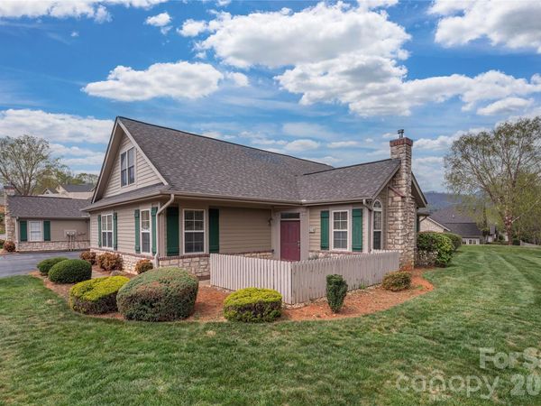 93 Outlook Circle , Swannanoa, NC 28778