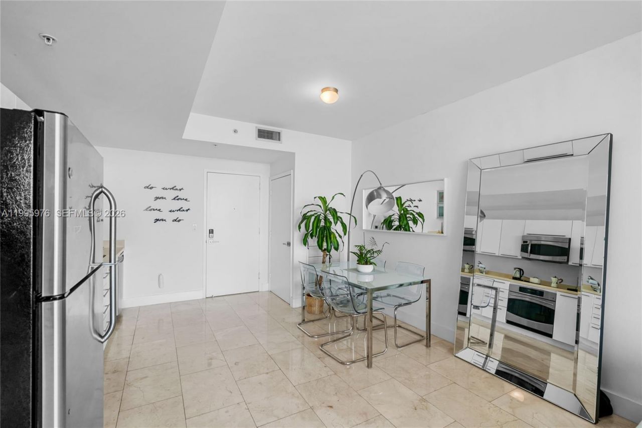 90 SW 3rd St, Unit 1209, Miami, FL 33130 Photo