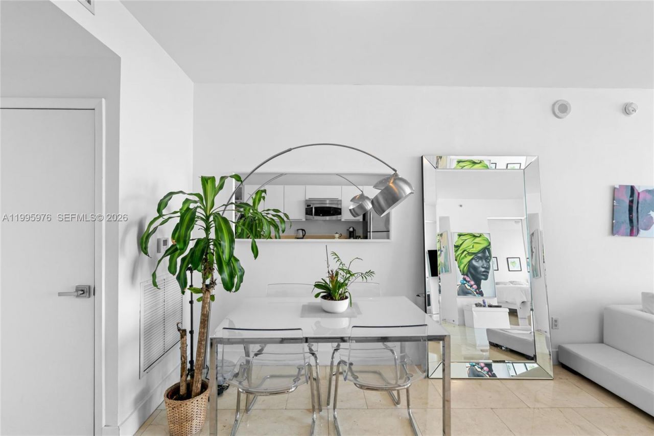 90 SW 3rd St, Unit 1209, Miami, FL 33130 Photo