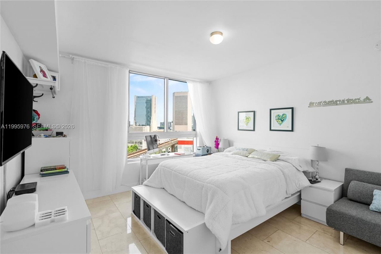 90 SW 3rd St, Unit 1209, Miami, FL 33130 Photo