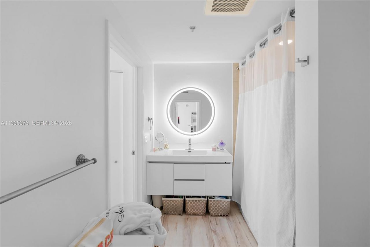 90 SW 3rd St, Unit 1209, Miami, FL 33130 Photo