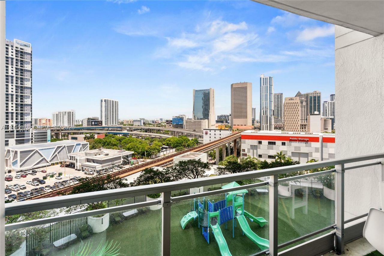 90 SW 3rd St, Unit 1209, Miami, FL 33130 Photo