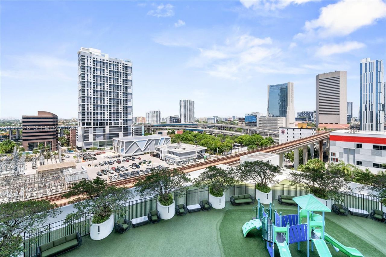 90 SW 3rd St, Unit 1209, Miami, FL 33130 Photo