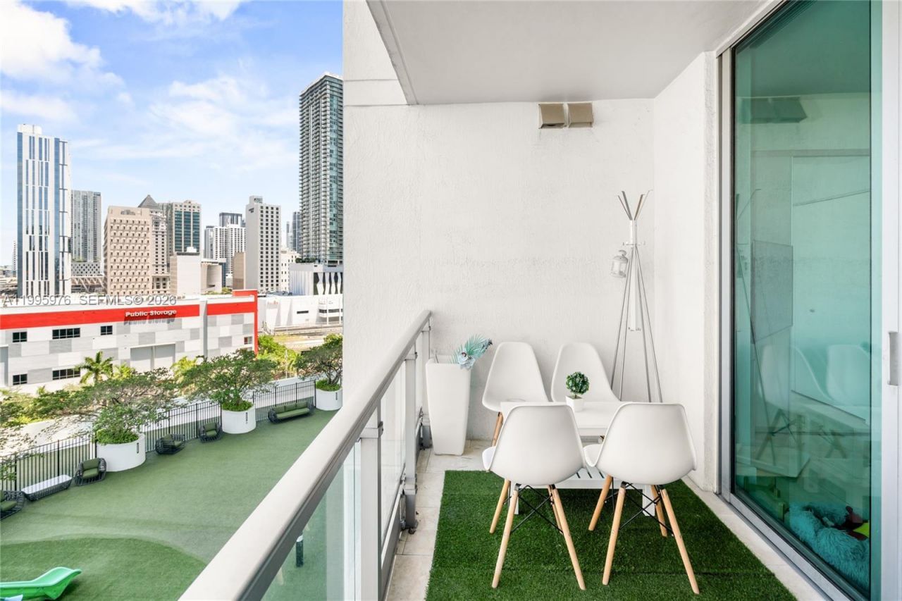 90 SW 3rd St, Unit 1209, Miami, FL 33130 Photo