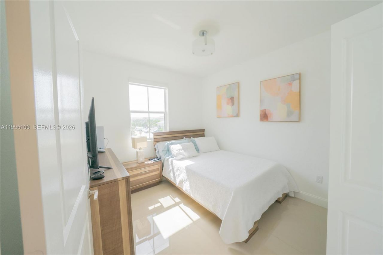 12448 NW 23rd Ct, Miami, FL 33167 Photo