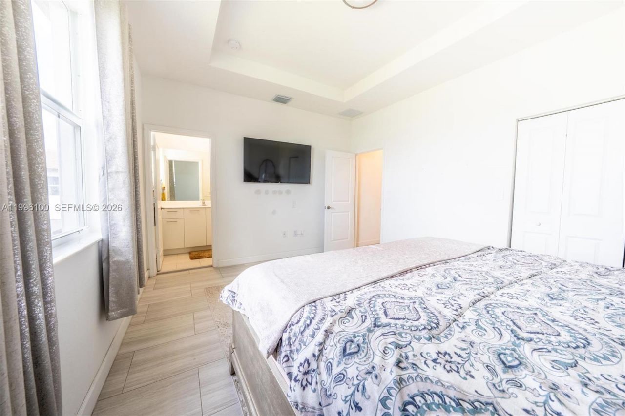 12448 NW 23rd Ct, Miami, FL 33167 Photo