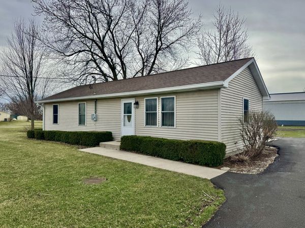 50W353 Old State Road , Maple Park, IL 60151