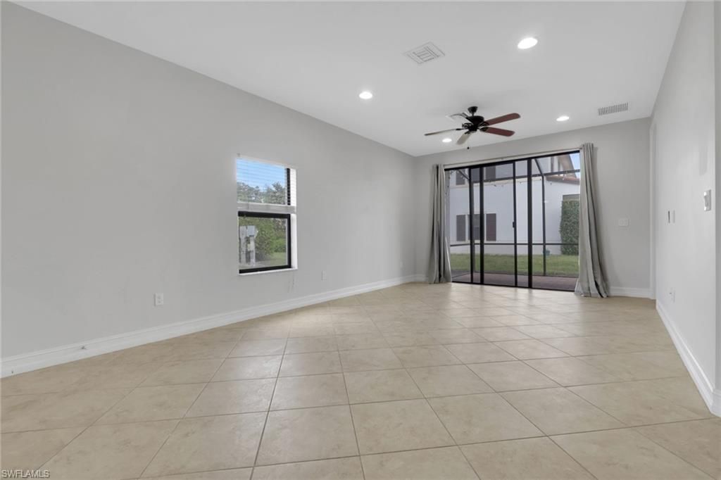 7738 Bristol Cir, Naples, FL 34120 Photo