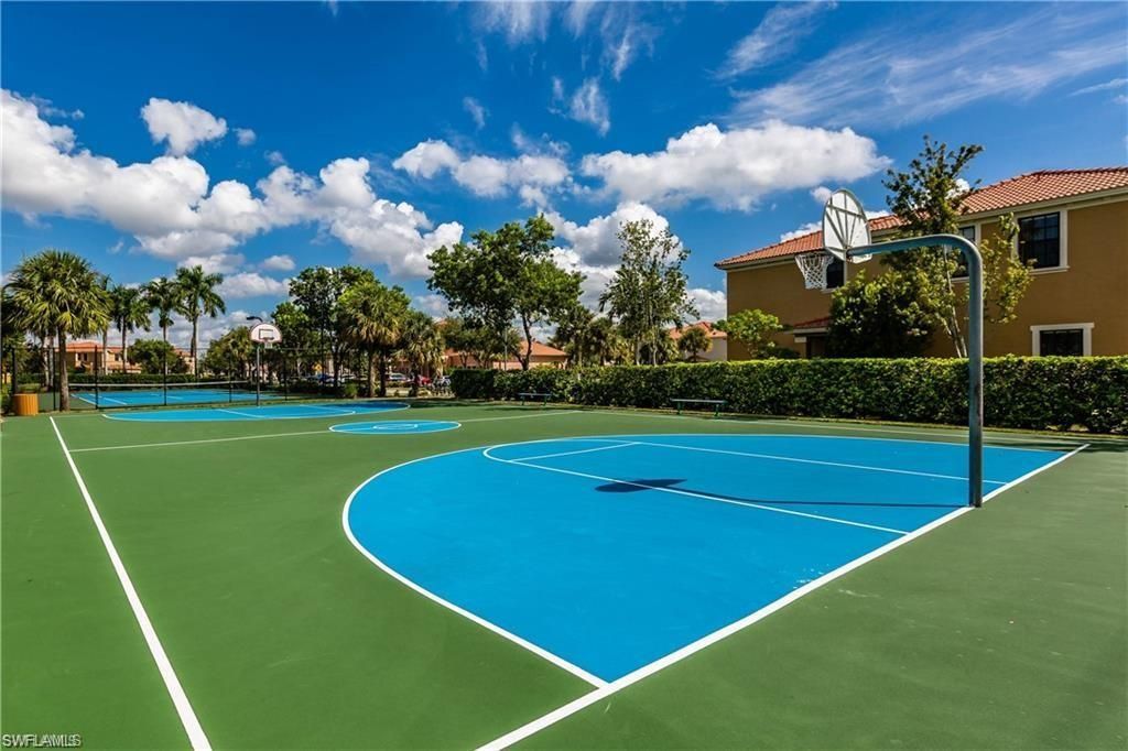 7738 Bristol Cir, Naples, FL 34120 Photo