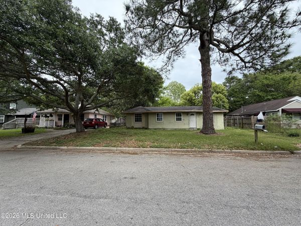 1506 Resca De La Palma Street, Pascagoula, MS 39567
